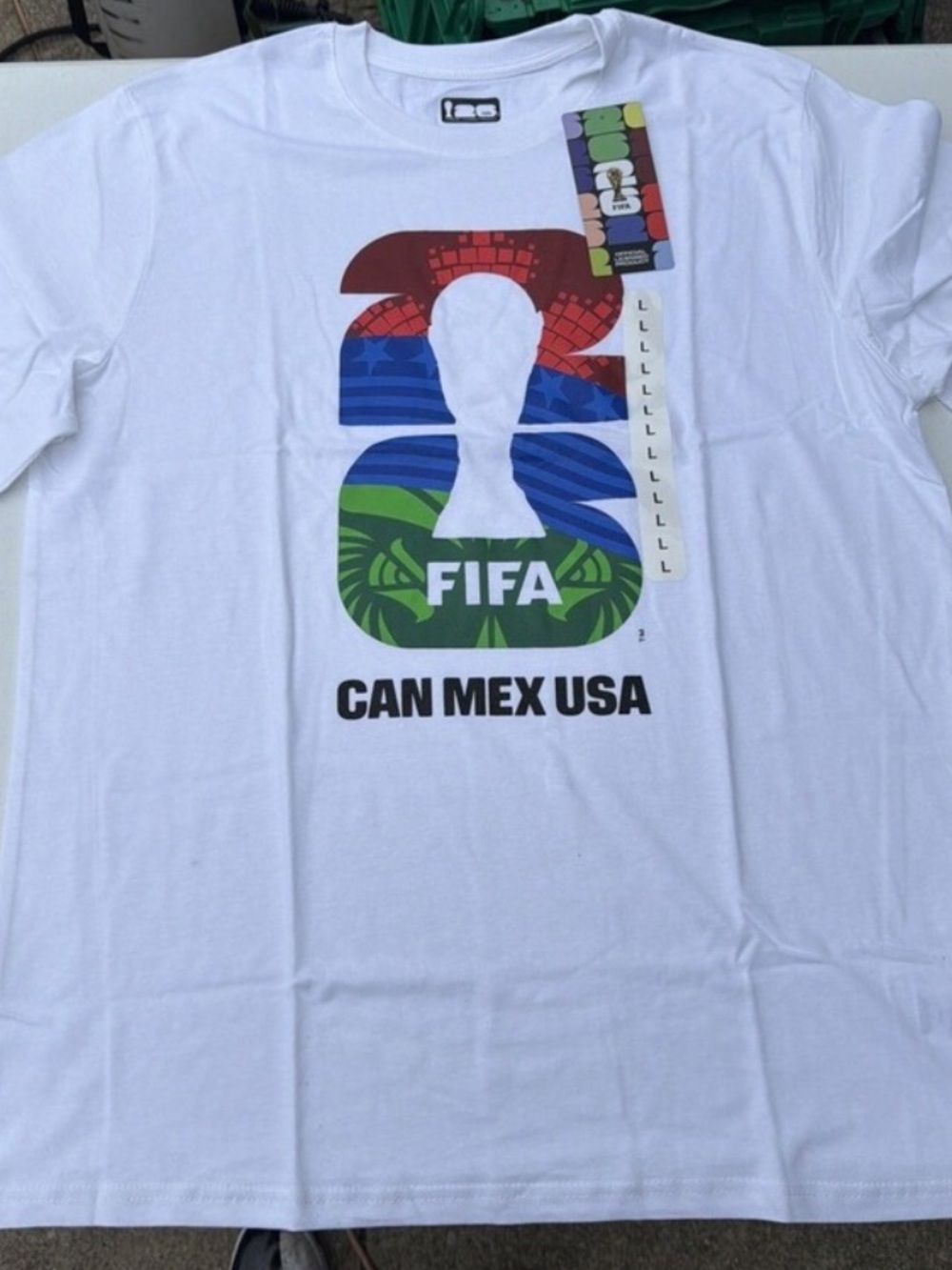 NWT UNISEX White FIFA World Cup 2026 Graphicy Tee, sizeL